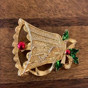 Vintage Gerrys brooch